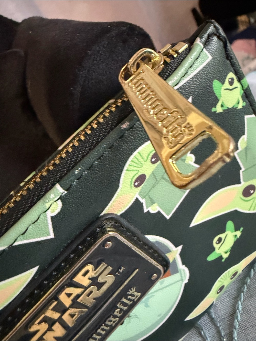Loungefly Star Wars The Mandalorian Grogu (Baby Yoda) Wallet - Picture 3 of 11